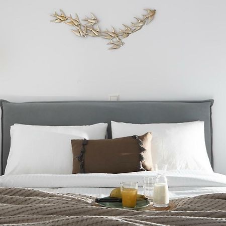 Pnoi Luxury Suites Karterados  Dış mekan fotoğraf